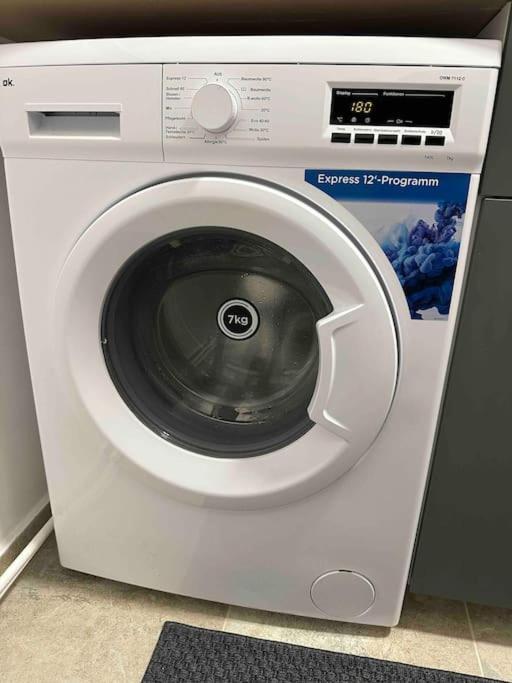 2 Zimmer Apartment Mit Parkplatz Berlin Eksteriør bilde